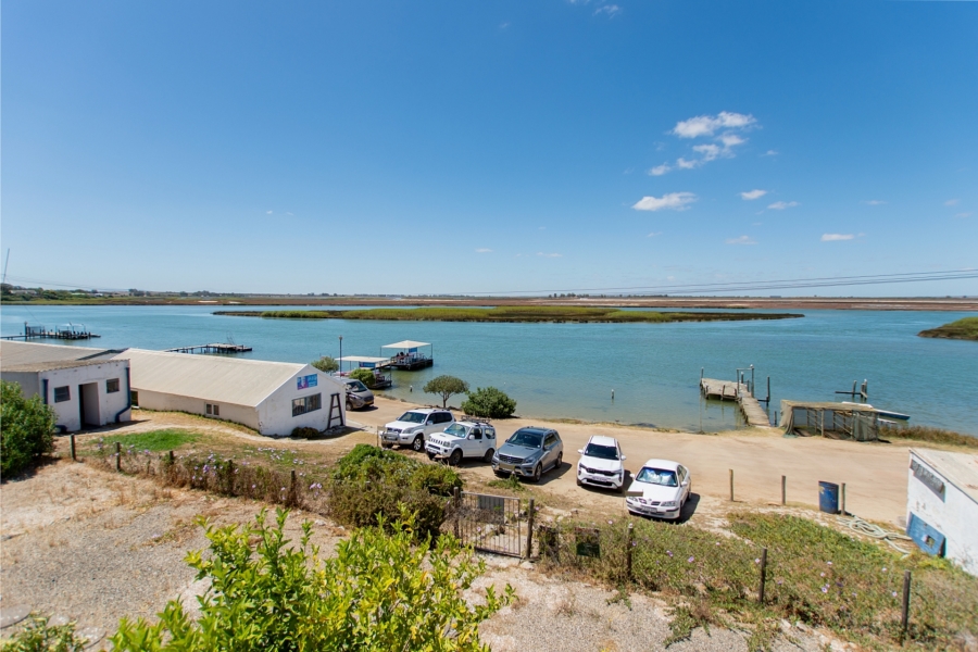 5 Bedroom Property for Sale in Velddrif Western Cape